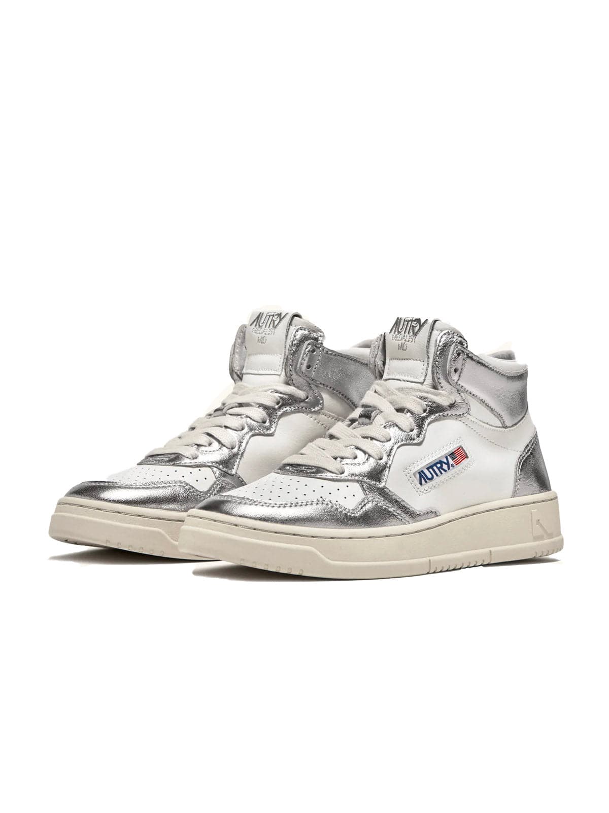 color:SILVER