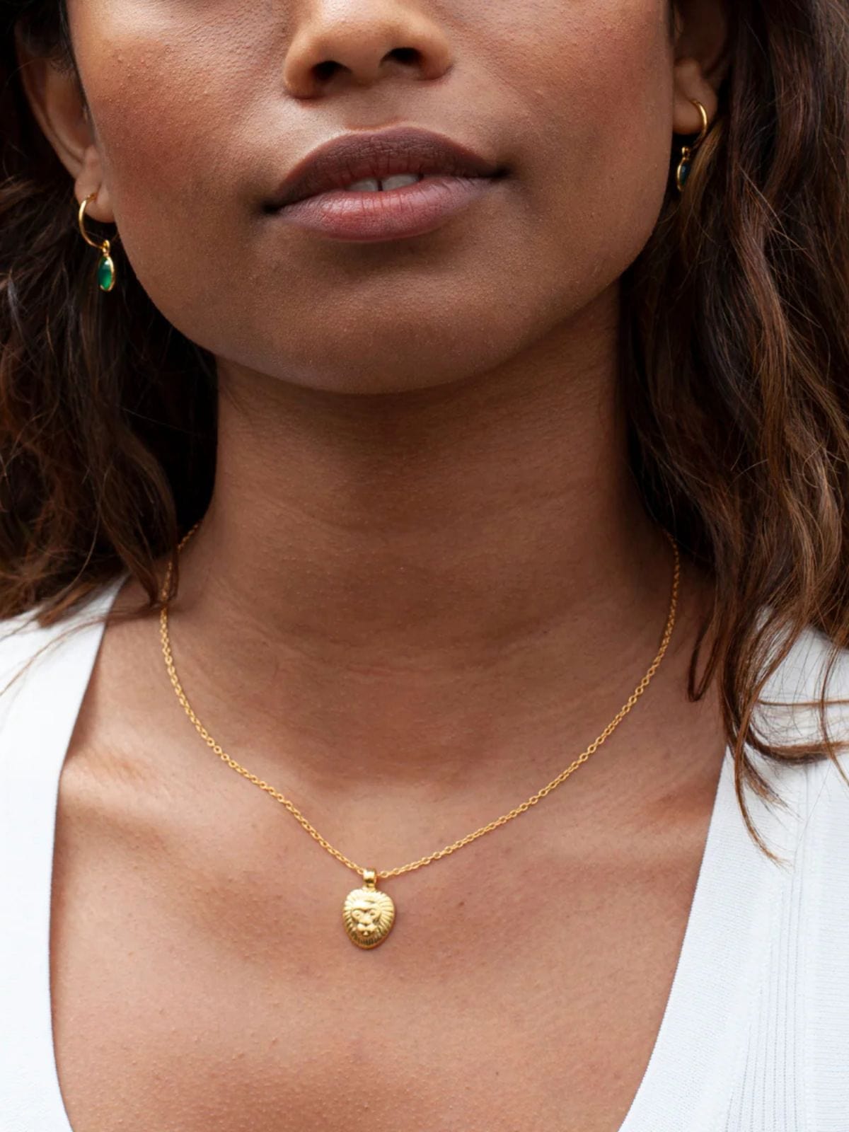 color:GOLD