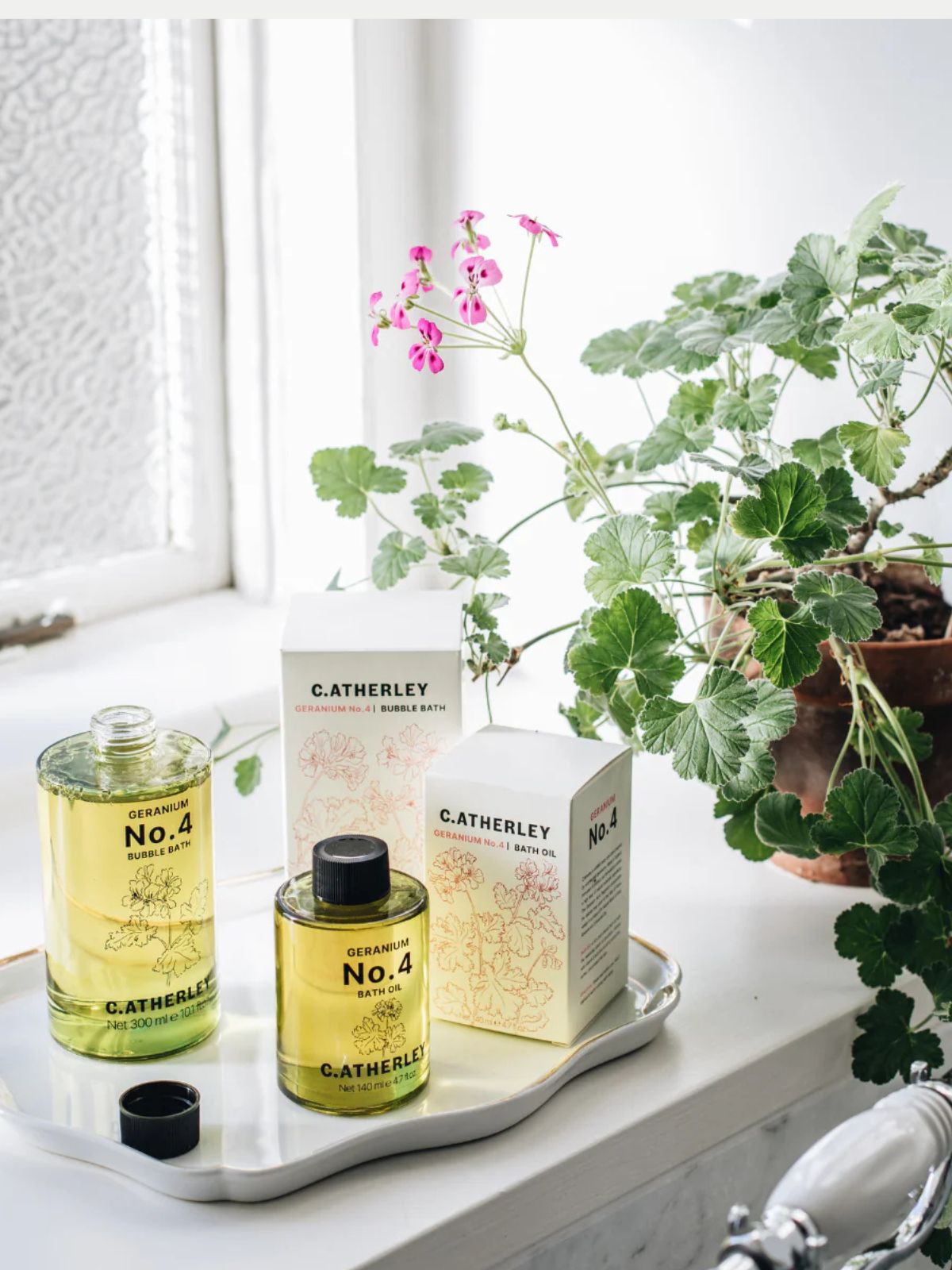 Iris Fashion - C.ATHERLEY - NO4 - Bubble-Bath - Geranium