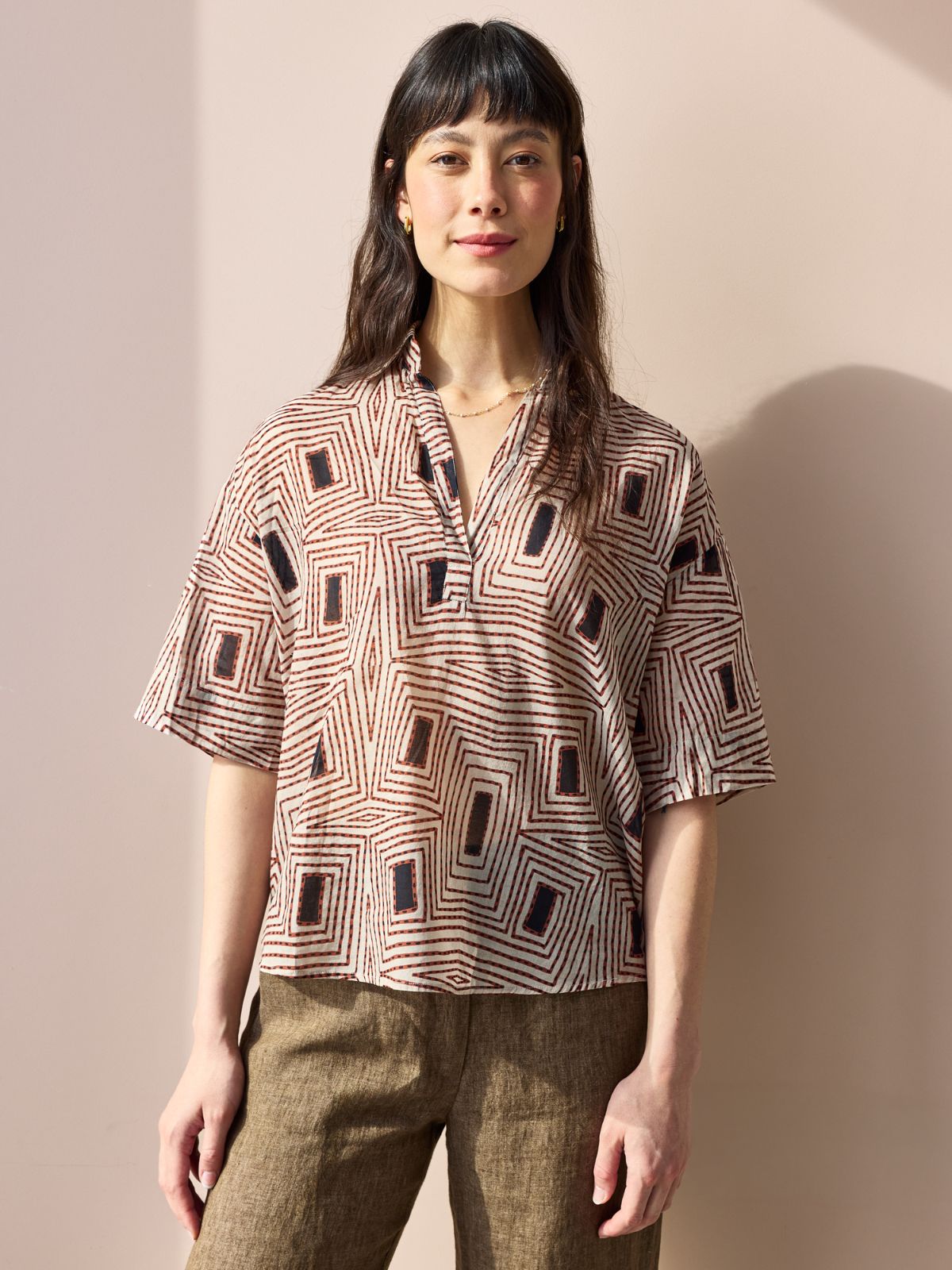 Iris Fashion - DIEGA - Tifana Print Blouse - Ecru