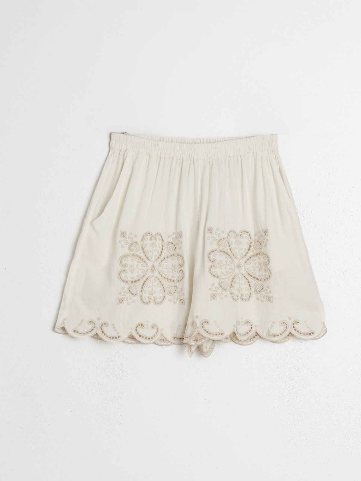 Embroidered  Shorts - Ecru