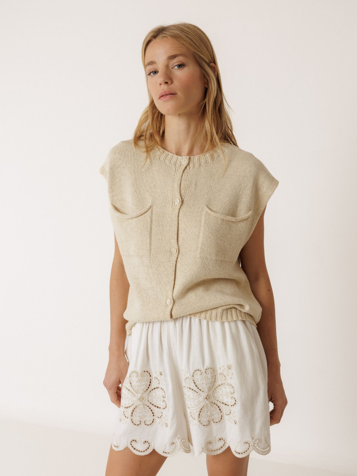 Embroidered  Shorts - Ecru