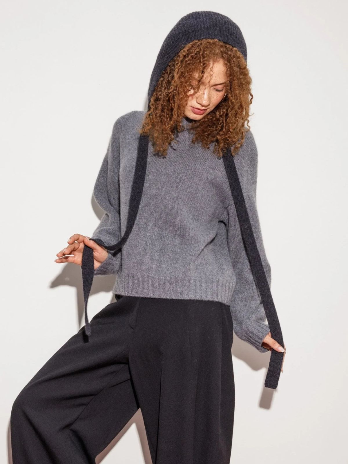 Cashmere Bonnet Hat - Charcoal