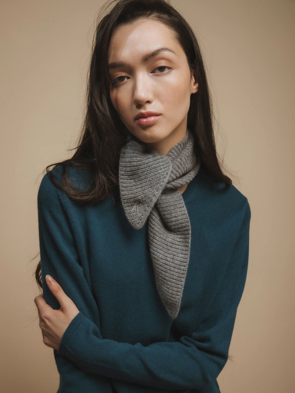 Knitted Cashmere Neck Tie - Grey