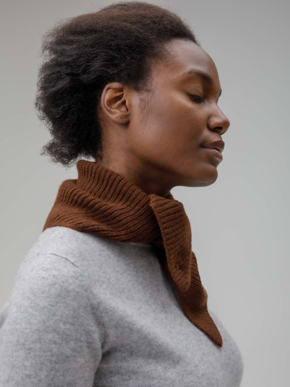 Knitted Cashmere Neck Tie - Cocoa Powder