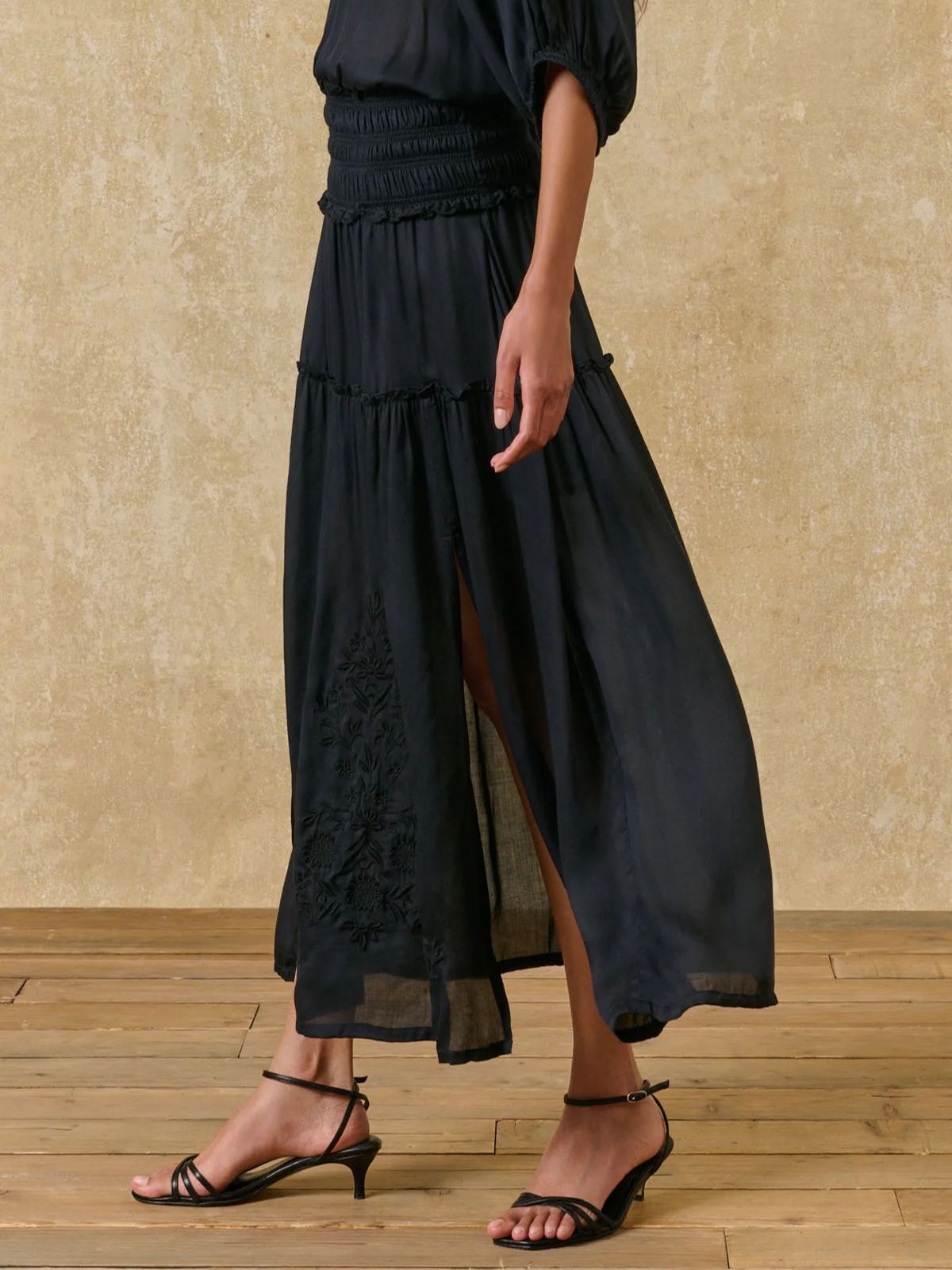 Iris Fashion - LOUISE MISHA - Polly  Embroidered Skirt - Black