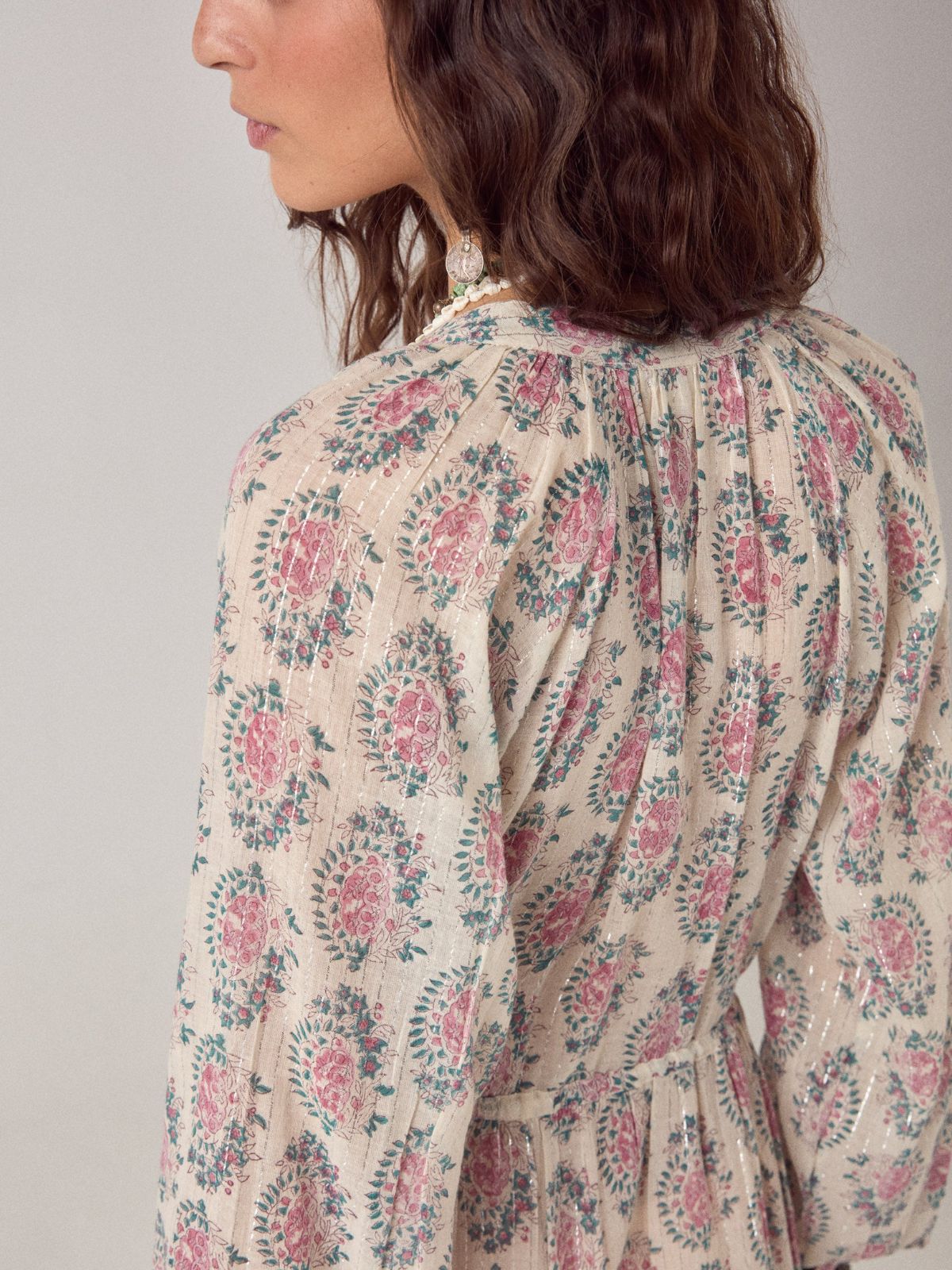 Iris Fashion - MAISON HOTEL - Mary  Azalea Print Lurex Shirt - Ecru
