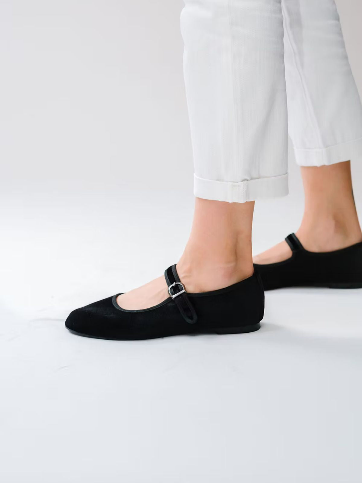 Iris Fashion - MOI LONDON - Mary Jane Velvet Shoe - Black
