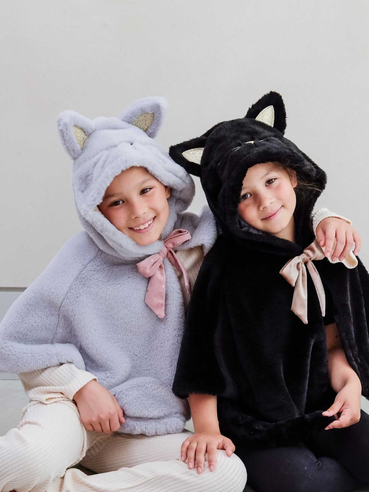 Cat Cape - Black
