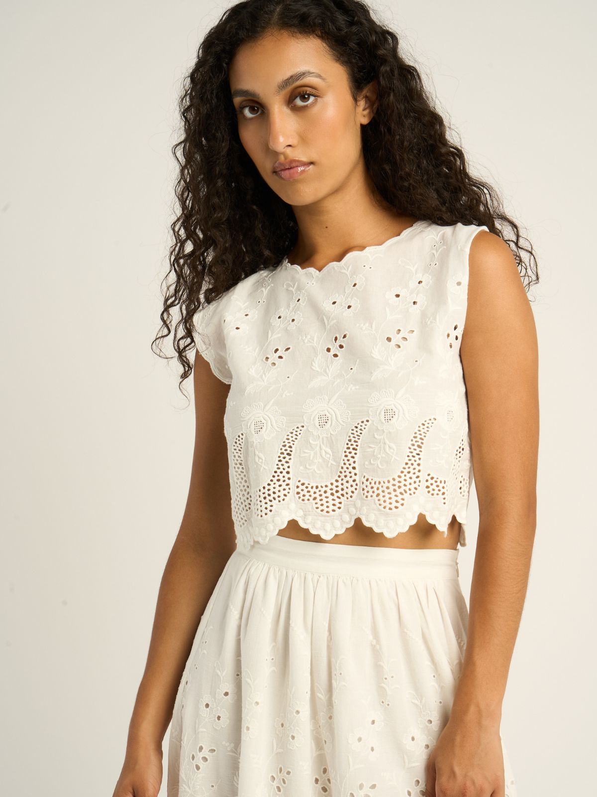 Tifaine Scalloped Top - Ecru