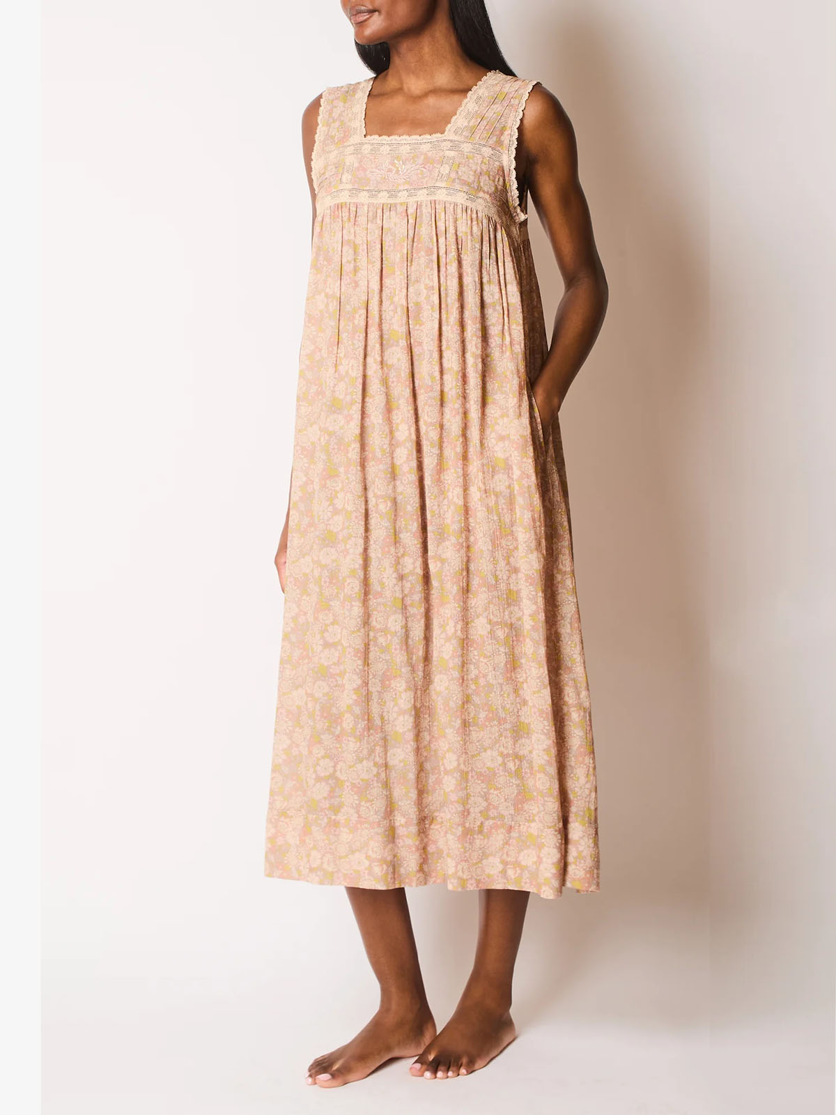 Rosa Vintage Daisy Print Dress