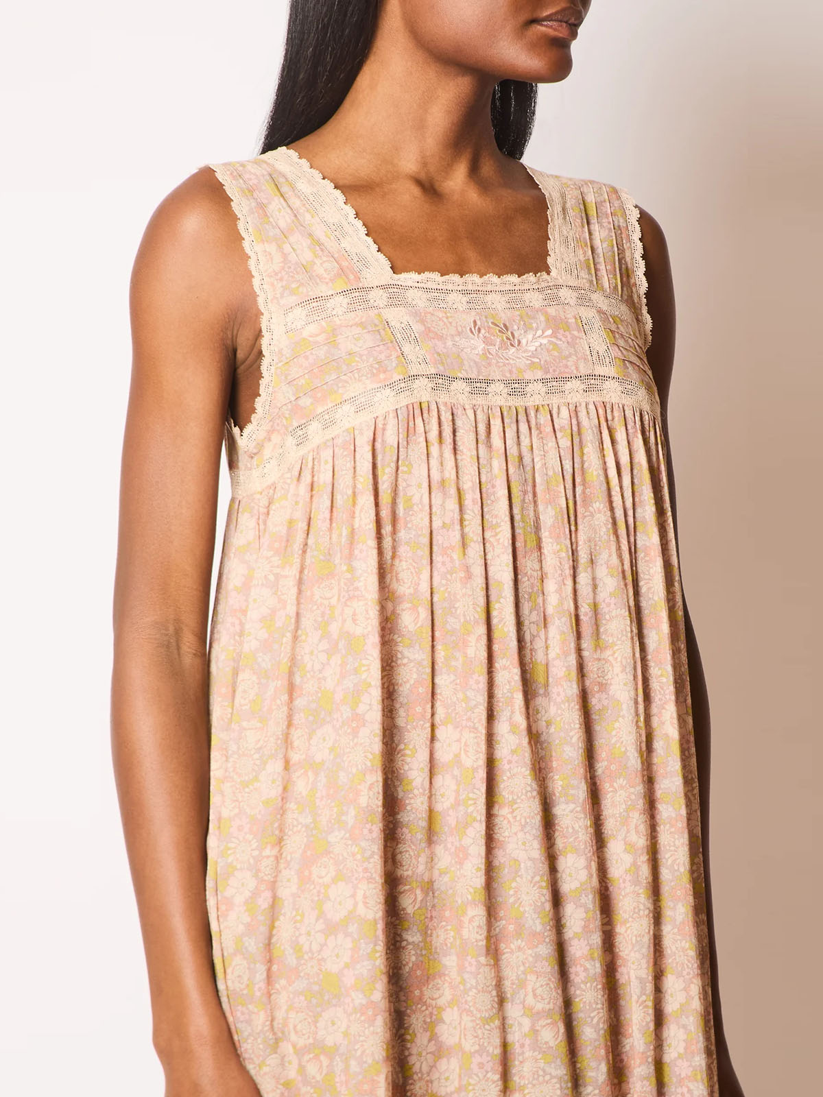 Rosa Vintage Daisy Print Dress
