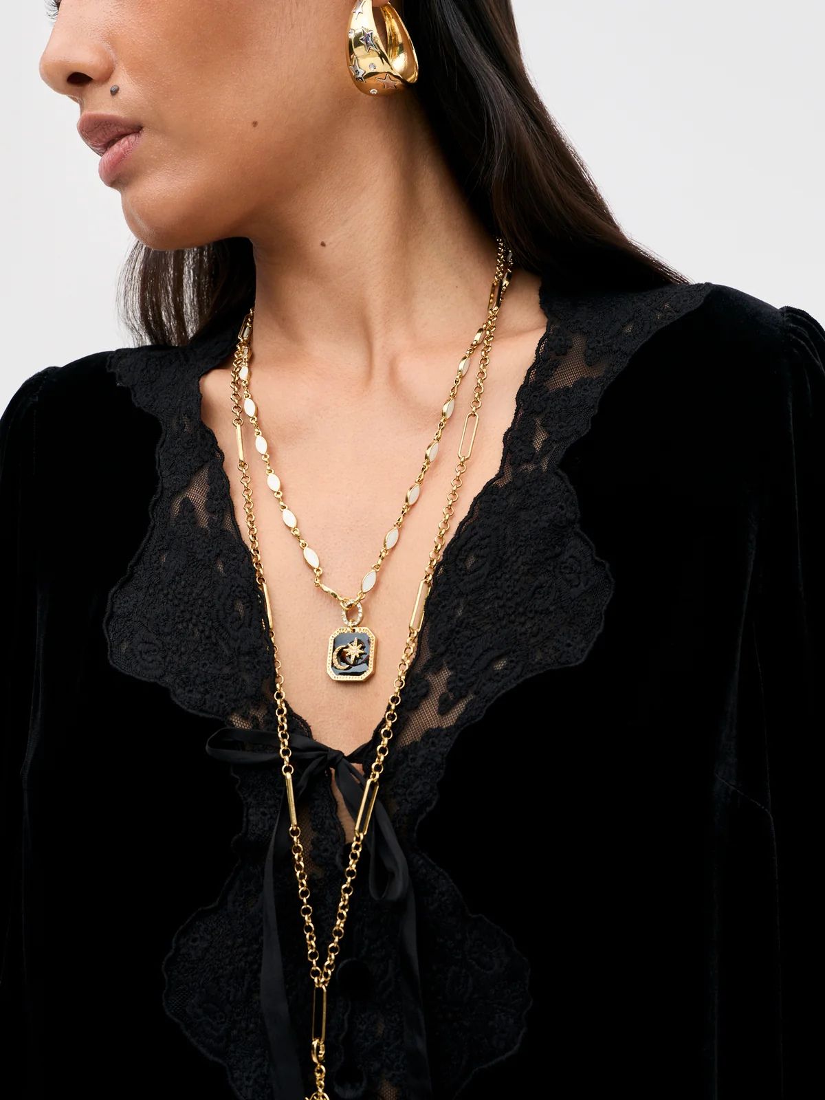 Ursula Velvet Top - Black