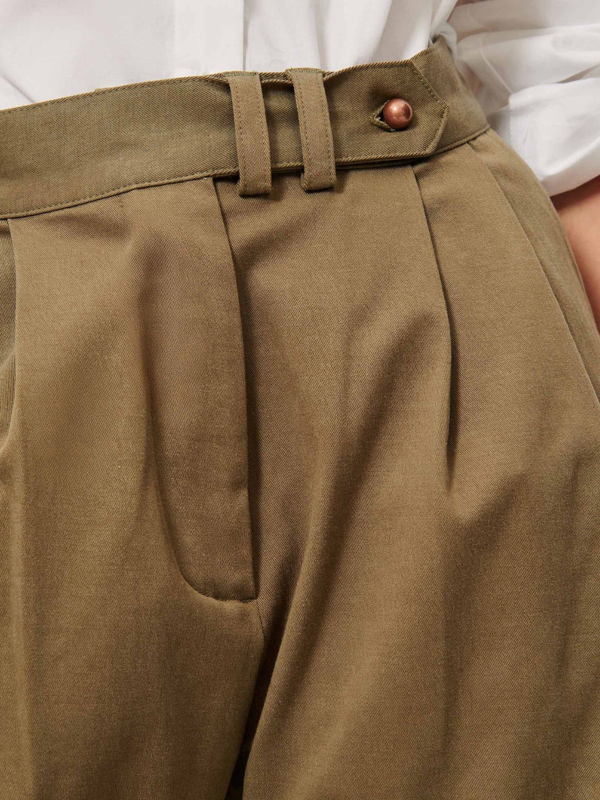Iris Fashion - SESSUN - Moonrise Shorts - Olive