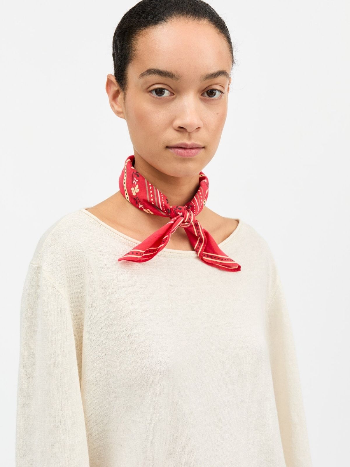 Iris Fashion - SKALL STUDIO - Floral Scarf - Red