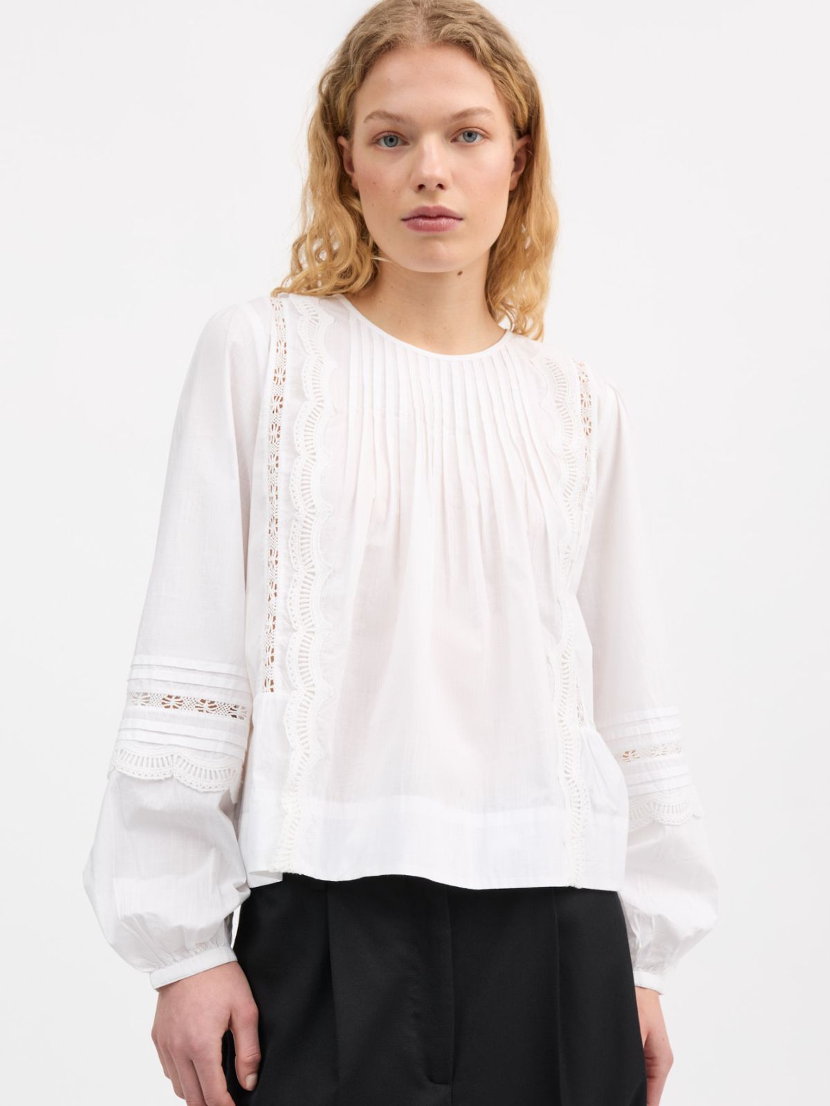 Leaf Embroidered Blouse - White