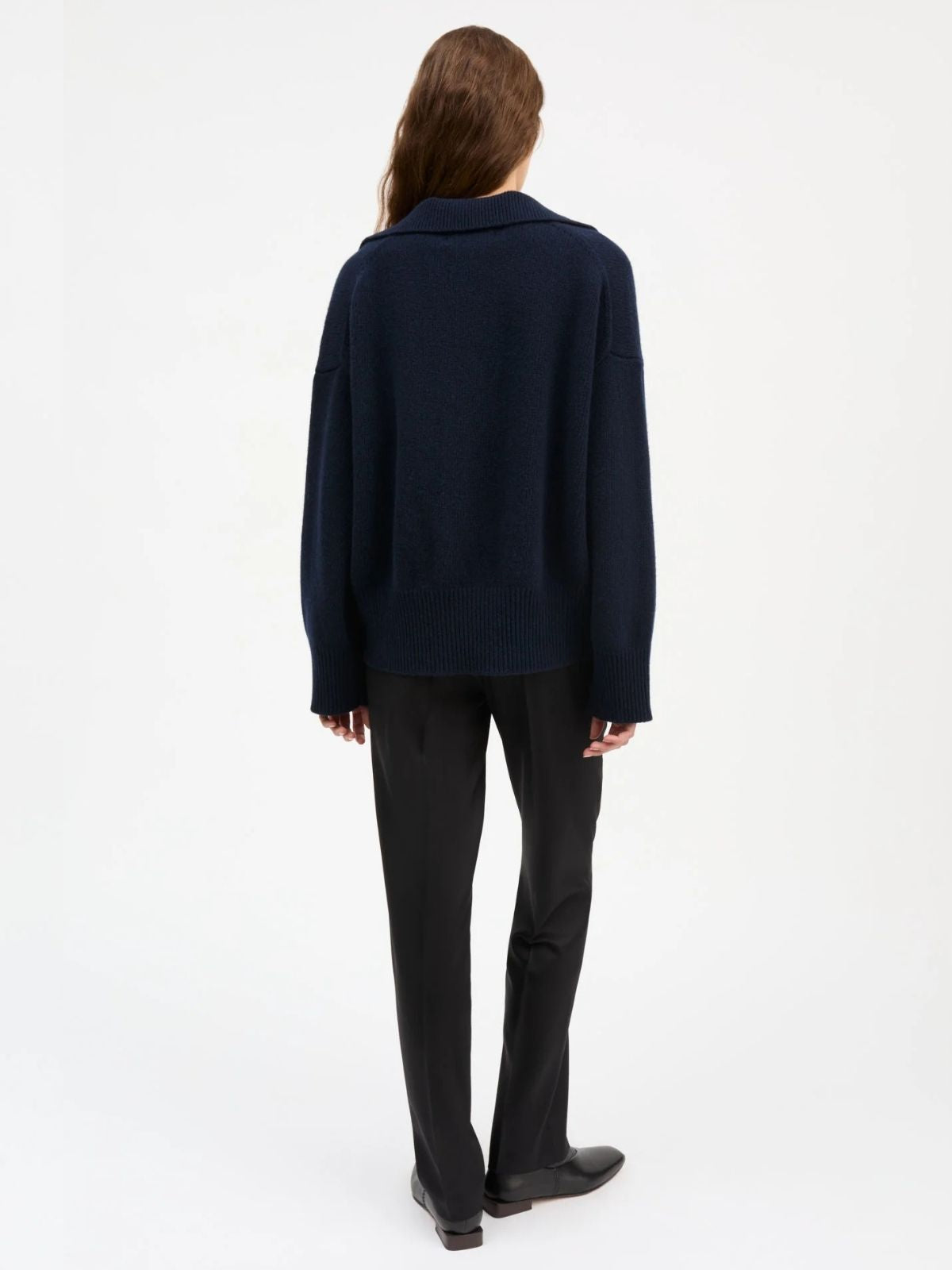 Dean V- Neck jumper - Navy