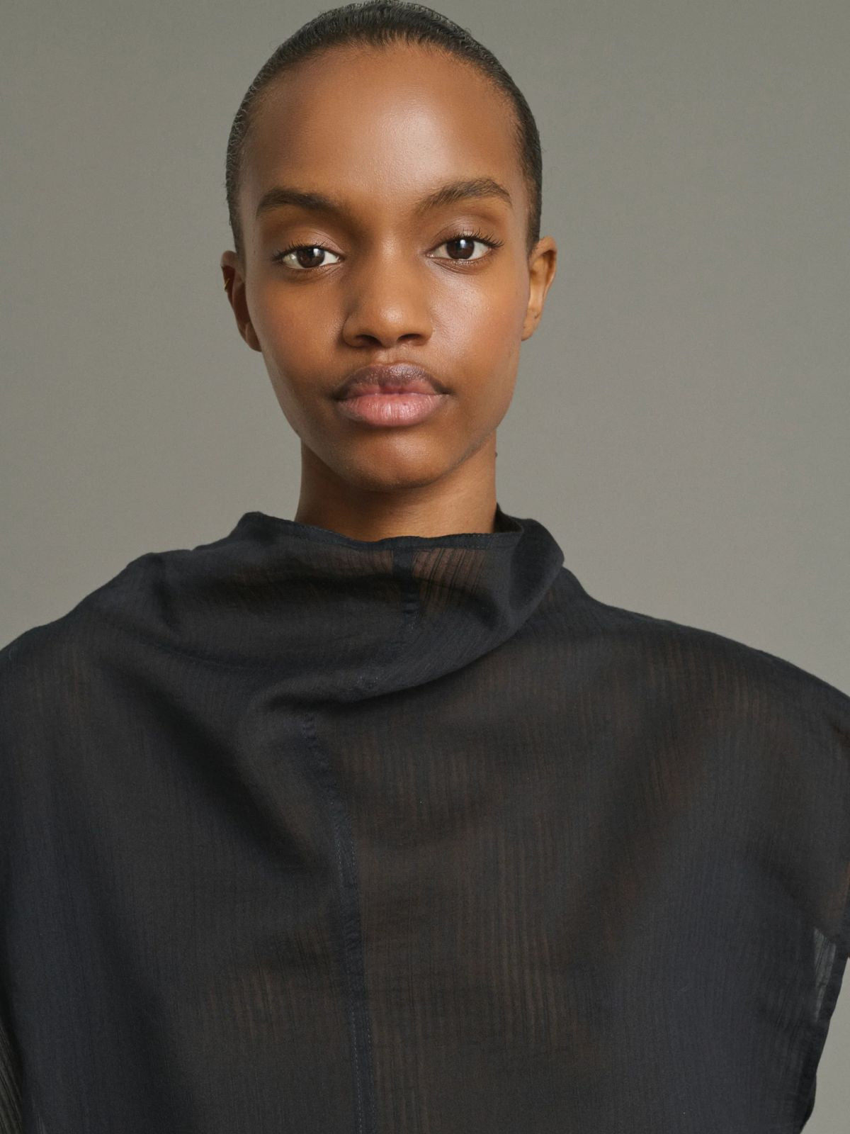 Izumi Sleeveless Blouse - Black