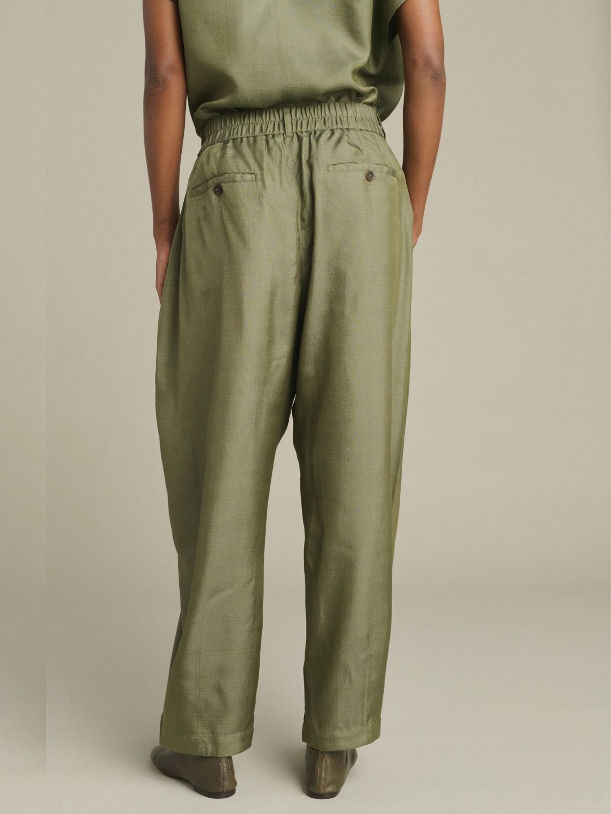 Vernon Tapered Leg Trousers - Olive
