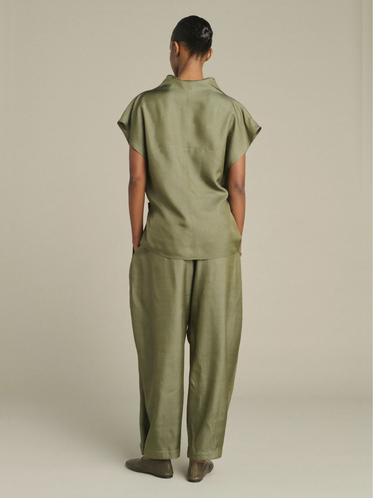 Vernon Tapered Leg Trousers - Olive