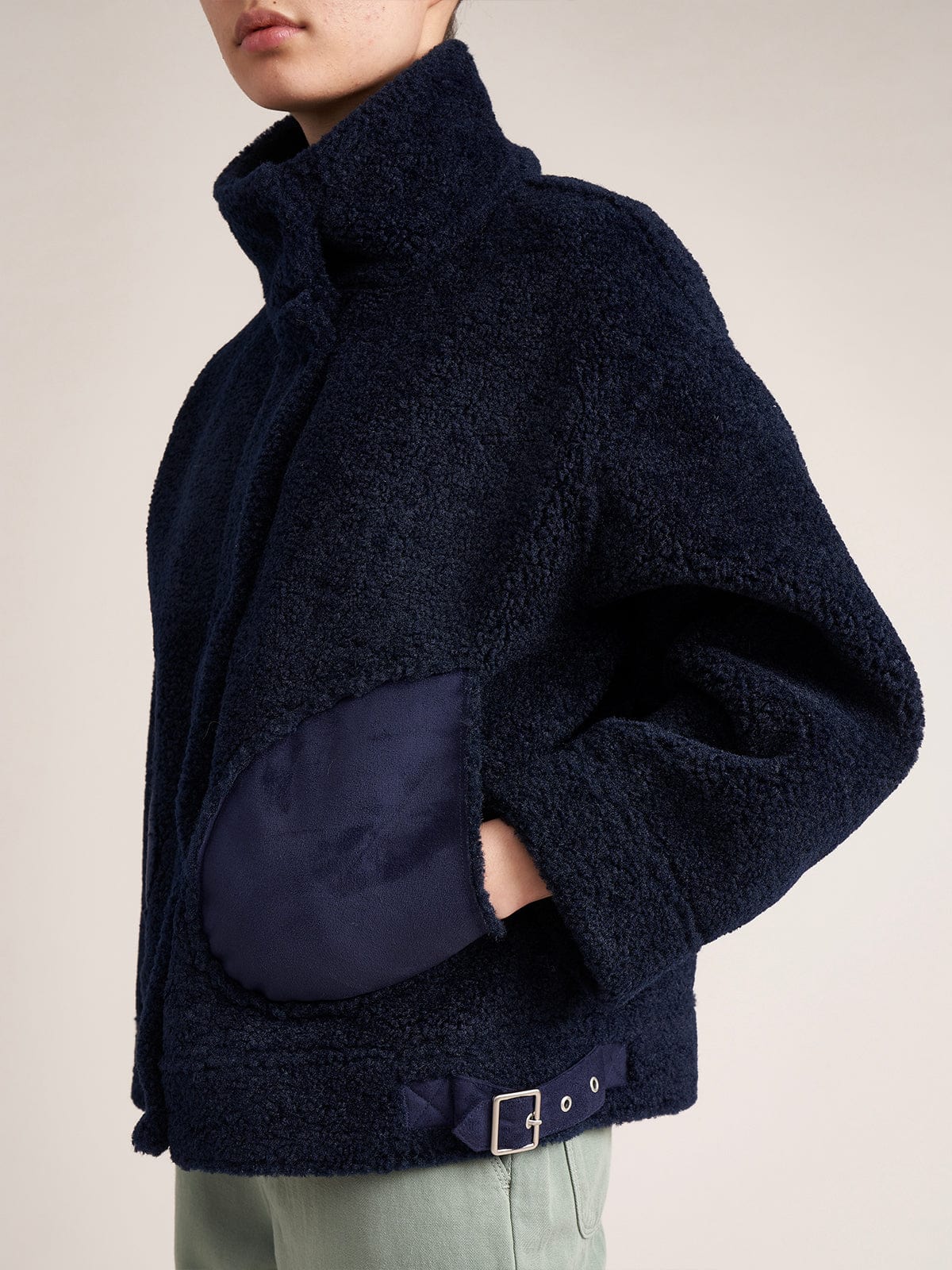 color:NAVY