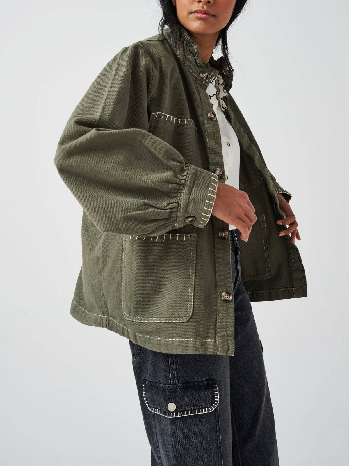 color:KHAKI