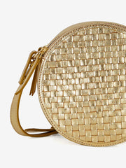color:GOLD