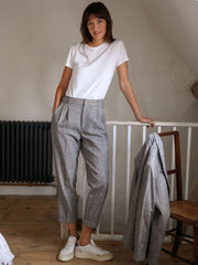color:GREY
