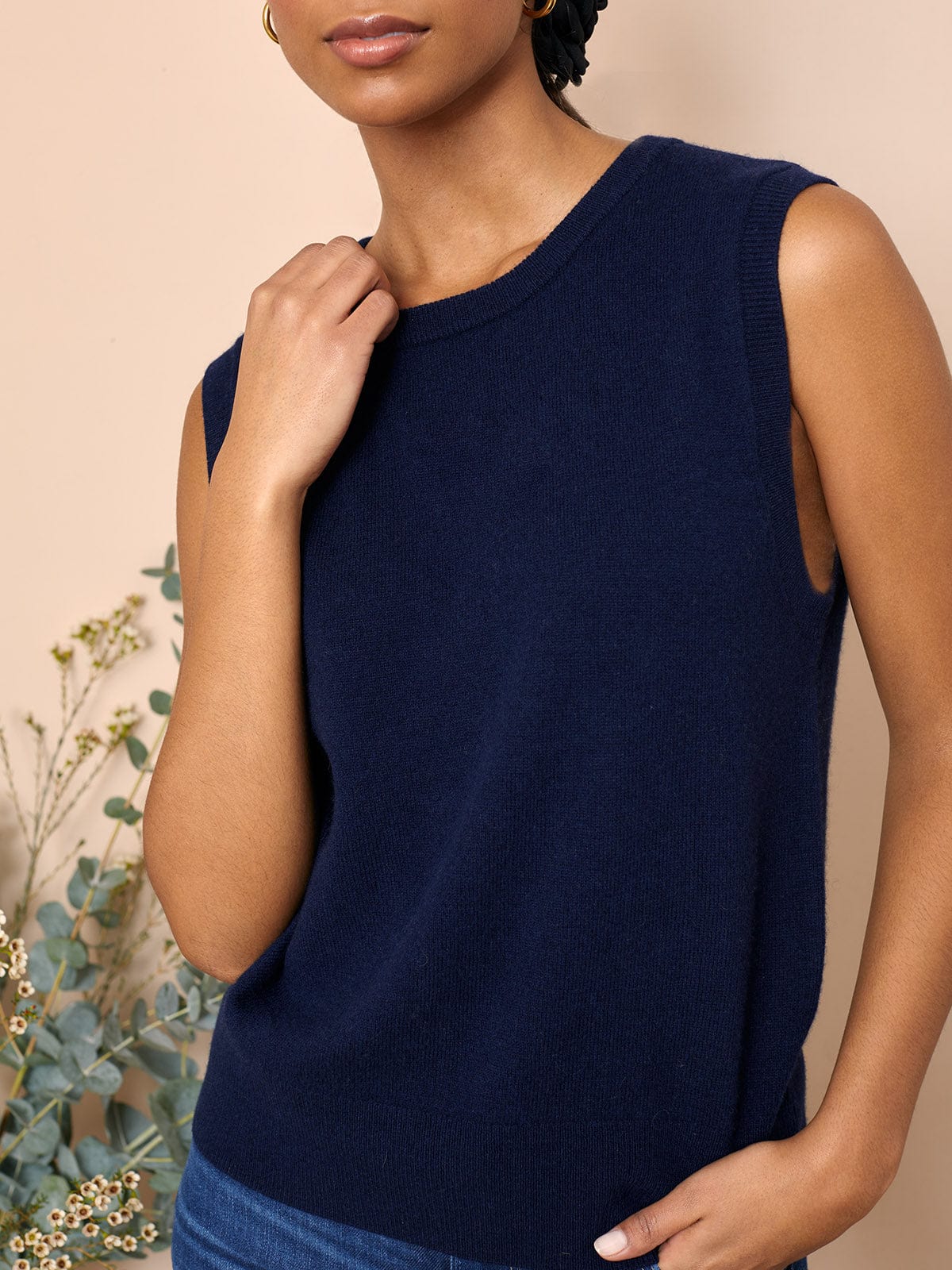color:NAVY